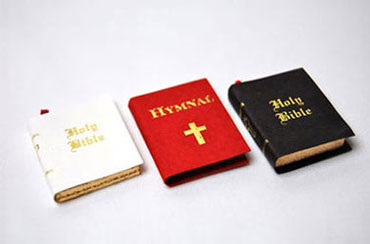 Dollhouse Miniature Bible Set